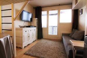 Living area - 3rd floor, balcony, tv, ski locker, 21m², Alpe d'Huez (L'Alpe d'Huez)