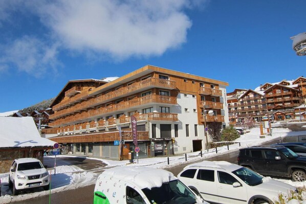 Exterior - 20m from ski slopes, 6th floor, tv, ski locker, 27m², Alpe d'Huez (L'Alpe d'Huez)