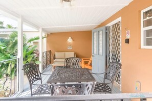 Outdoor dining - Near Dover Beach Apt with Private Patio & Parking (Oistins)