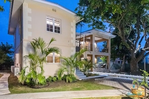 Exterior - Near Dover Beach Apt with Private Patio & Parking (Oistins)
