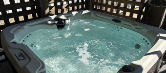 Mermaid Way - beach 5 min walk, pool w/heater, hot tub, game room, pet friendly 