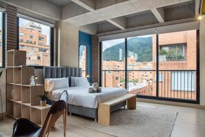 1 bedroom, desk, iron/ironing board, WiFi