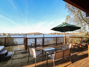 Cottage | Balcony - Osprey Lodge (Lincoln)