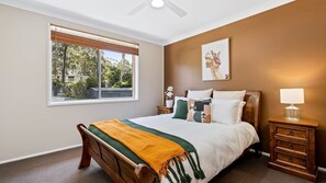 3 多间卧室、熨斗/熨衣板、床单