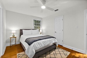 2 bedrooms, iron/ironing board, WiFi, bed sheets