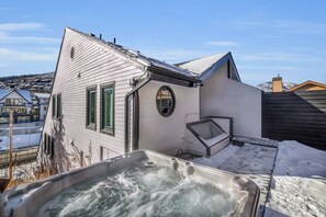 Outdoor spa tub - Roomy 4BR Townhome - Near Main St w/ Private Hot Tub! (Park City)