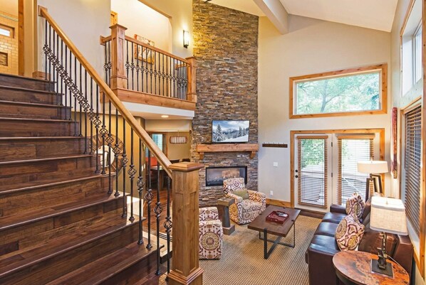 TV, fireplace, offices