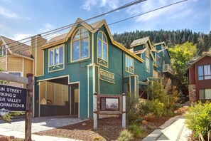 Exterior - Quaint 2BR Retreat Heart of Town Steps from Lift (Park City)