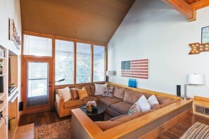 TV, fireplace, offices - Lovely 4 BDR w/ Hot Tub - Near Golf & Ski Resort! (Park City)