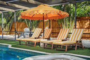 Lämmitetty uima-allas