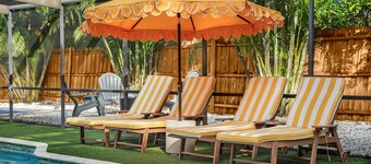 Massive Beach House, 6BR 8BA, Heated Pool, Pickleball, Hot tub, Gym, Sleeps 22