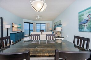 TV - Stunning 3BR Phoenix VI Unit 61405 with Beautiful Gulf Front Views! (Orange Beach)