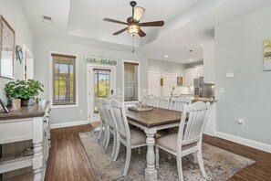Dining - Pawsitively Paradise: Dog-friendly Home with Fenced Yard Close to Beach, Shops a (Oak Island)