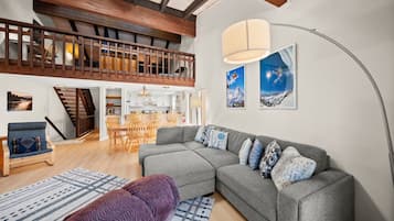 Townhome, Multiple Beds, Balcony, Mountain View (Mountain Shadows Chalet) | Living area | 42-inch flat-screen TV with digital channels, fireplace