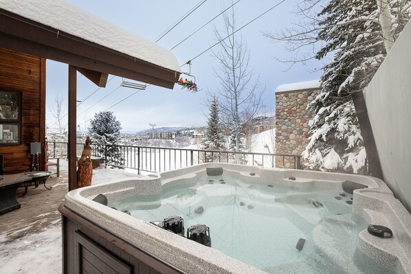 Bain à remous extérieur