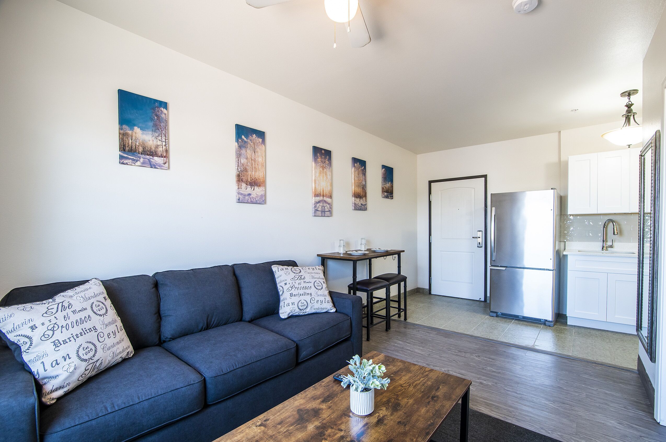 Appartement Prestige | Bureau, espace de travail pour ordinateurs portables