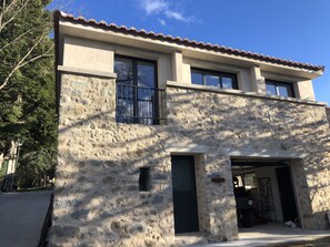 Exterior - CASE MINORE (Serralongue)
