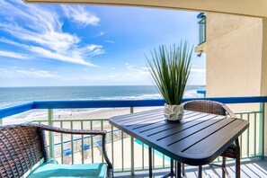 Outdoor dining - The Oceans 610 - Charming Oceanfront Condo (North Myrtle Beach)