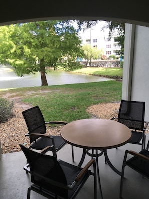 Outdoor dining - Summer Bay Resort 1 Bedroom Condo Minutes From Disney.  (Clermont)