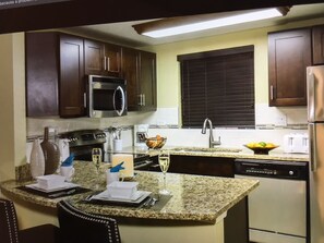 Private kitchen - Summer Bay Resort 1 Bedroom Condo Minutes From Disney.  (Clermont)