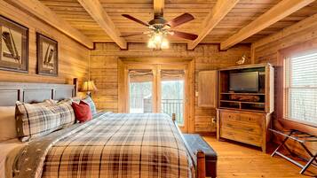 7 bedrooms, in-room safe, desk, iron/ironing board