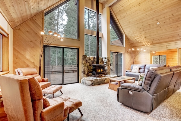 House, Multiple Beds, Patio, Mountain View (Serenity at Tahoe Donner) | Interior