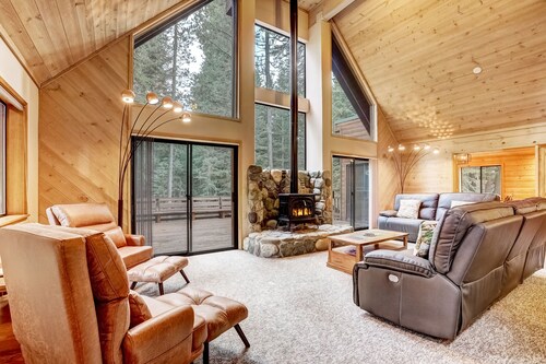 Serenity at Tahoe Donner | Peaceful, Close to Ski & Lake