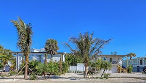 Exterior - SKV 313 - Heated ❤ Pool, Walk to Village, Beach, Restaurants, Bars, Shopping!!! (Sarasota)