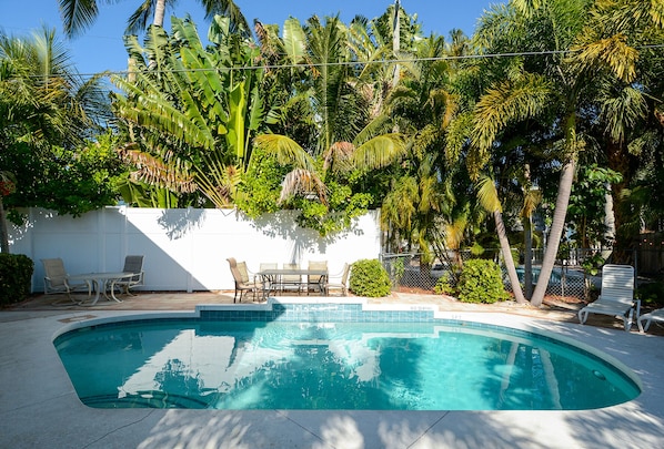 Piscine extérieure, piscine chauffée