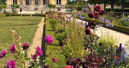 LE COCON DES COUPLESâ
COEUR DE VILLEâ
TOUT PROCHE VERSAILLES