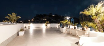 Typical apartment in villa 200 meters from the sea wifi ZC