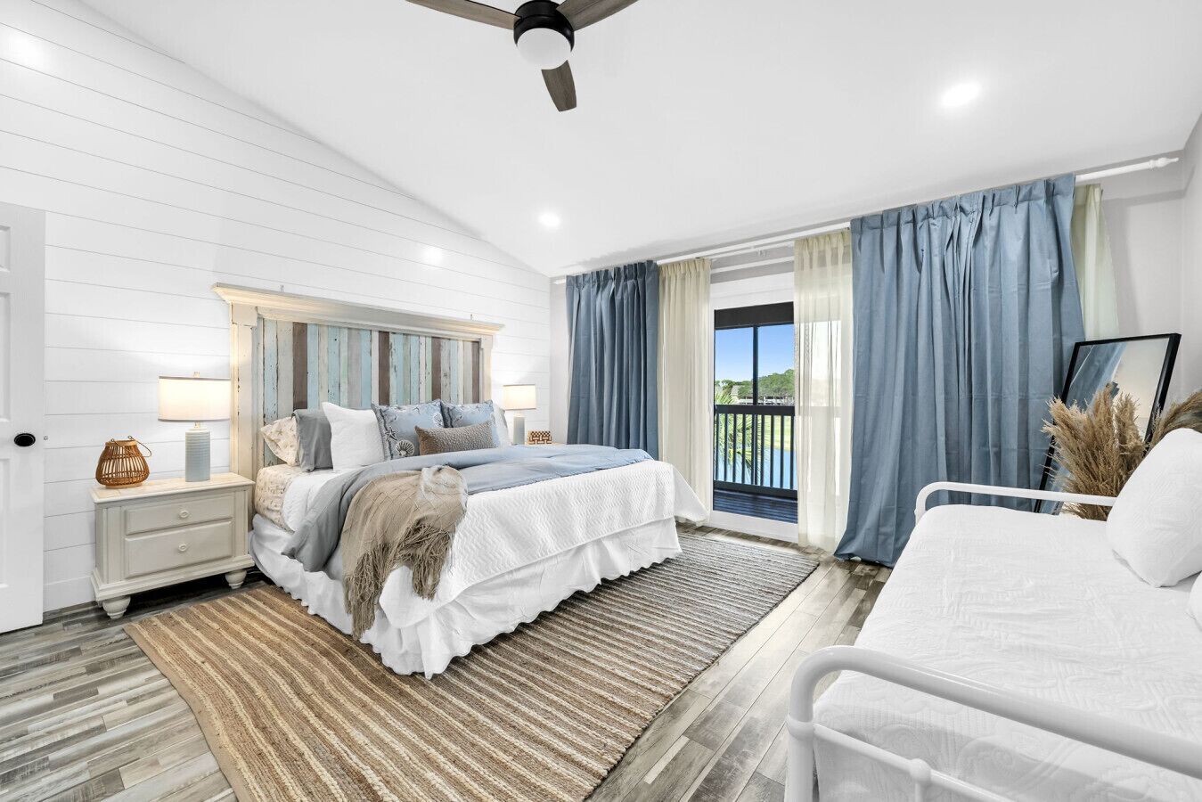 3 多间卧室、熨斗/熨衣板、WiFi、床单