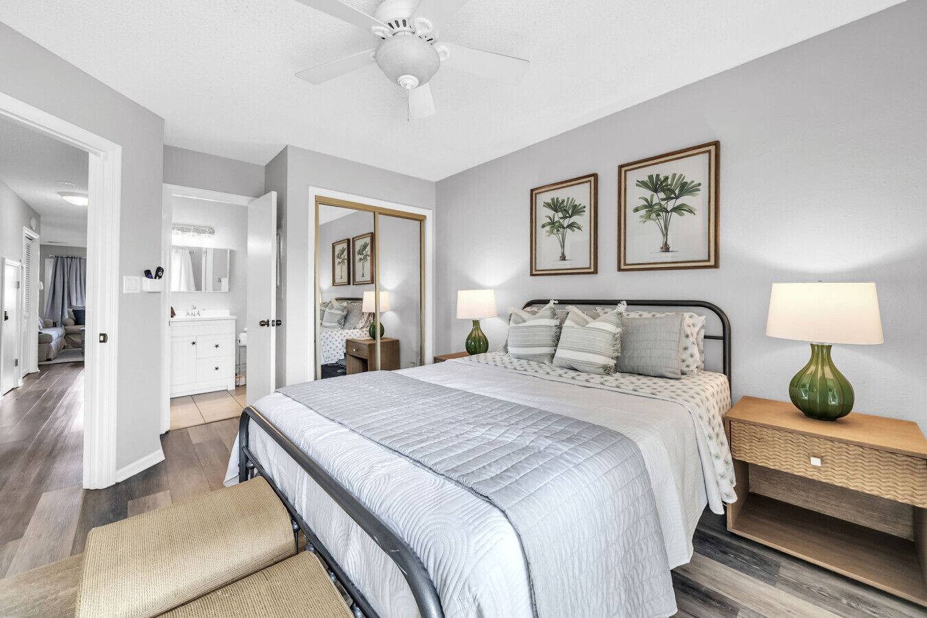 2 slaapkamers, een strijkplank/strijkijzer, wifi, beddengoed