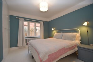 3 slaapkamers, een strijkplank/strijkijzer, gratis wifi