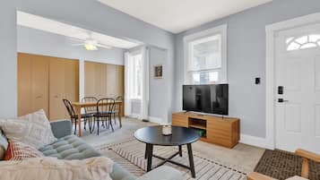 Smart TV, Netflix, streaming services, offices