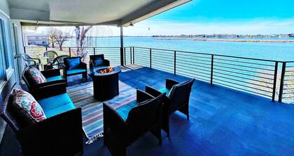 Lake Front home w/Dock & Boat Launch ✨ Closer to the Sun Lake House