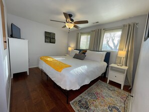 5 bedrooms, iron/ironing board, free WiFi, bed sheets