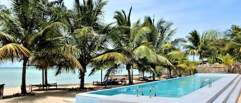Outdoor pool, an infinity pool