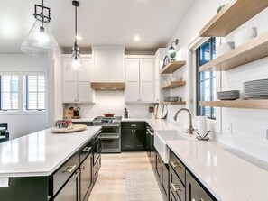 Fridge, dishwasher, coffee/tea maker, toaster