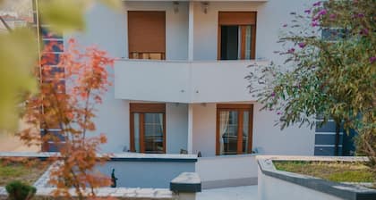 Apartmani "Almira"