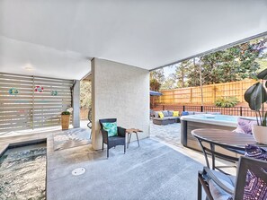 Terrace/patio - 89 Sandcastle Ct - Free Heated Pool, 3D Home Theater - Loft Kids Gaming room - Walk to Beach (Hilton Head Island)