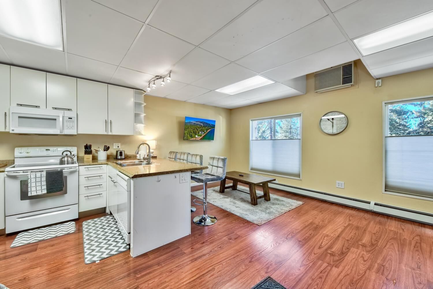 Fridge, microwave, dishwasher, coffee/tea maker