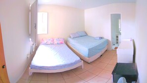 5 bedrooms, iron/ironing board, free WiFi, bed sheets - Beautiful Houses 5/4 Vilas do Atlântico Beach !!! (BA)