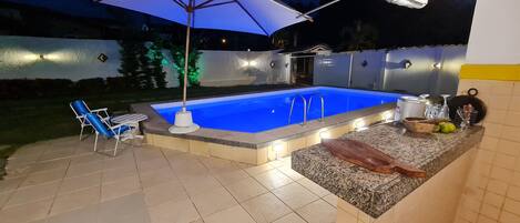 Piscine couverte, piscine extérieure