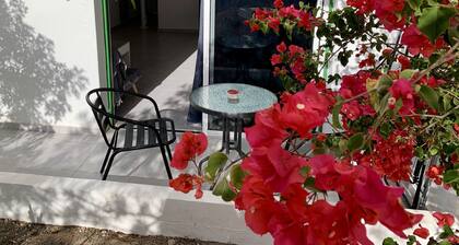 New and modern apartment- fast Wi-Fi 3 minutes drive from the beach