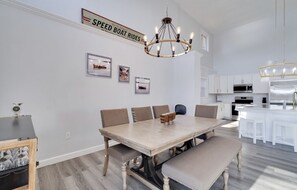 Dining - Deer Brook Lake House (Jamestown)