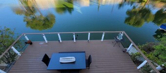 Lakefront 3 Bedroom house with breath taking views