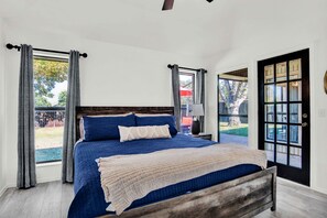 3 室のベッドルーム、WiFi (無料)、ベッドシーツ、車椅子でアクセスできる設備