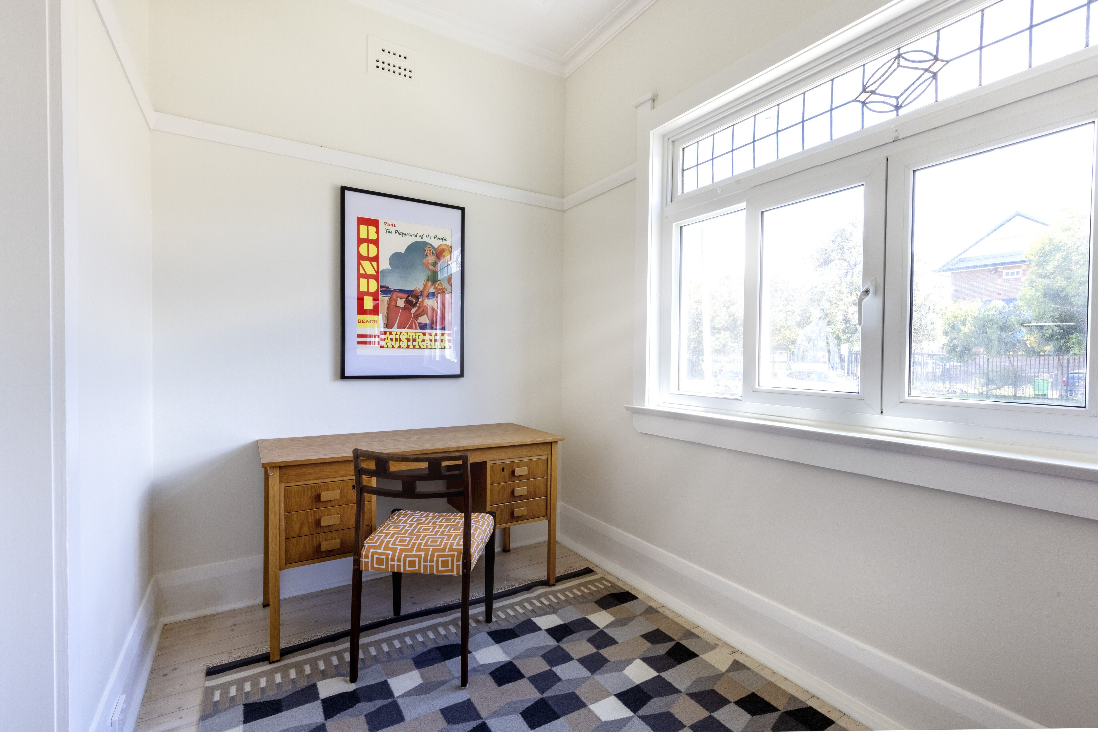 Stylish Bondi Beach pad moments from sand & surf — image 5