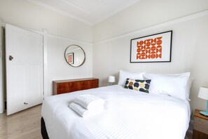 2 chambres, bureau, fer et planche à repasser, Wi-Fi gratuit
